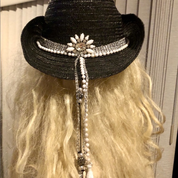 Black & Bling Cowgirl Hat - Picture 7 of 8